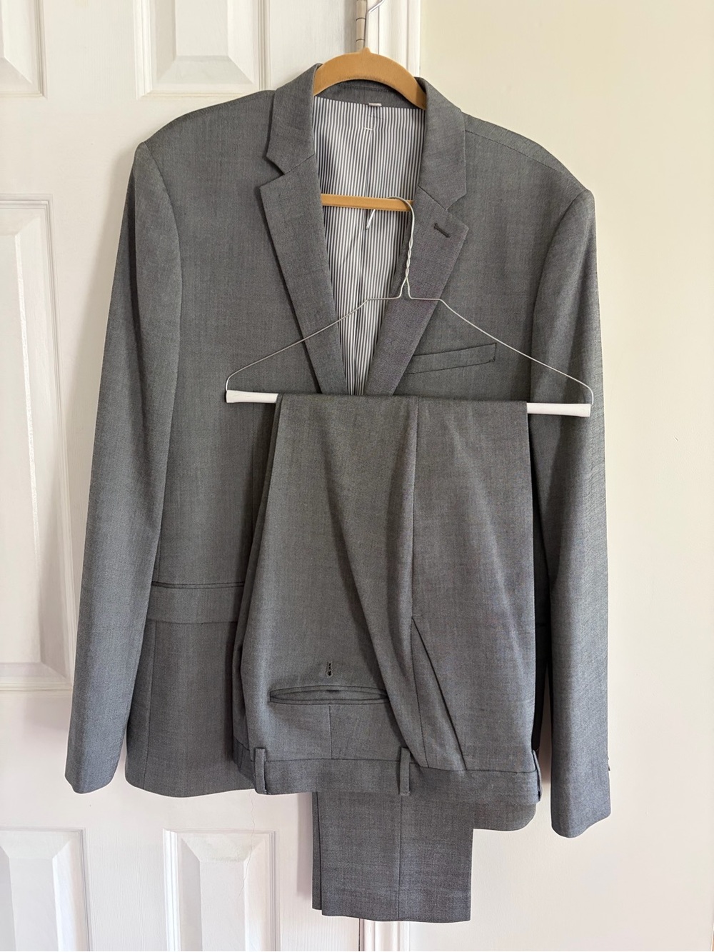 Express Men's Grey Two-Piece Suit Blazer & Pants